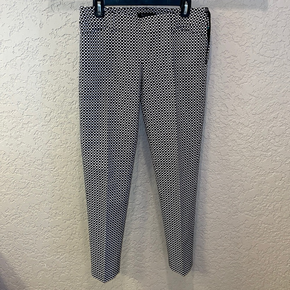 White House/Black market ankle pants